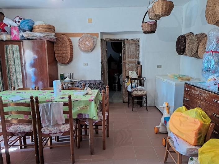 Image No.7-2 Bed Country House for sale