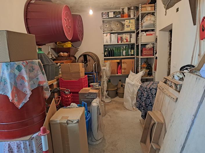 Image No.21-2 Bed Country House for sale