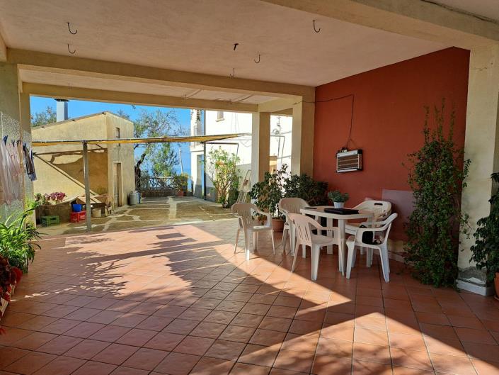 Image No.9-2 Bed Country House for sale