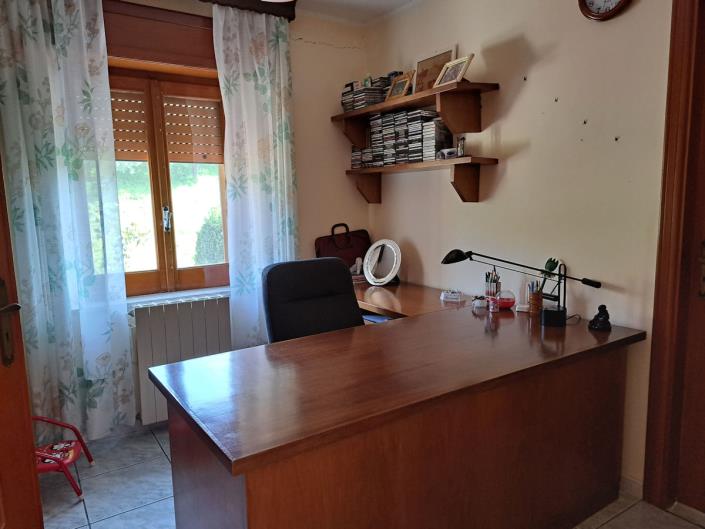 Image No.20-2 Bed Country House for sale