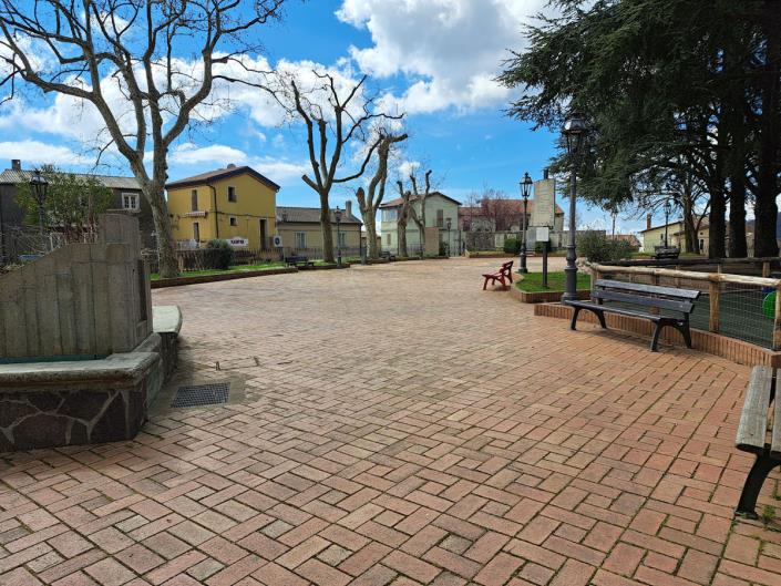 Image No.13-2 Bed Townhouse for sale