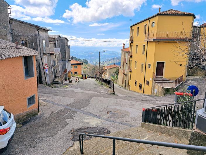 Image No.16-2 Bed Townhouse for sale