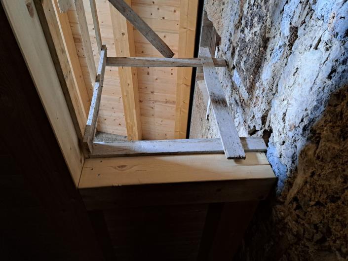 Image No.10-2 Bed Townhouse for sale