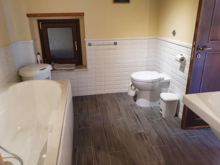 Image No.22-3 Bed Farmhouse for sale