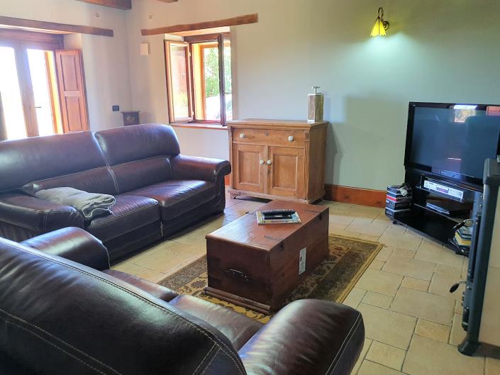 Image No.3-3 Bed Farmhouse for sale