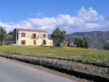 3 Bed Farmhouse for sale