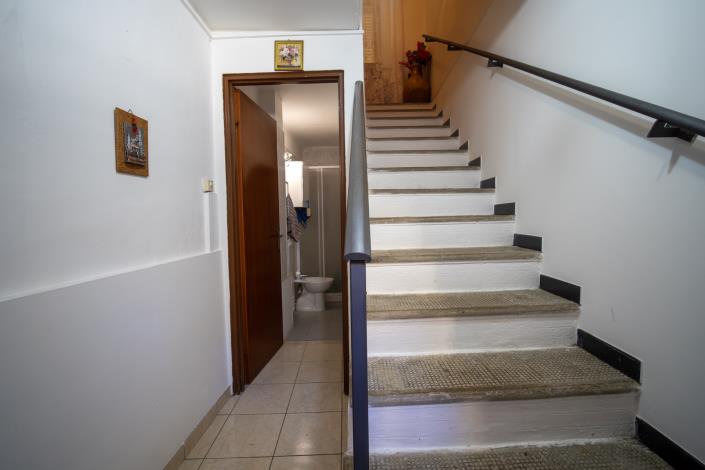 Image No.2-2 Bed Townhouse for sale