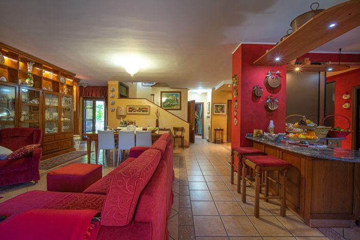 Image No.18-Villa de 5 chambres à vendre à Montalto Uffugo