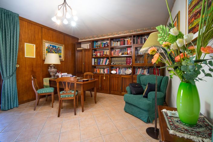 Image No.24-Villa de 5 chambres à vendre à Montalto Uffugo