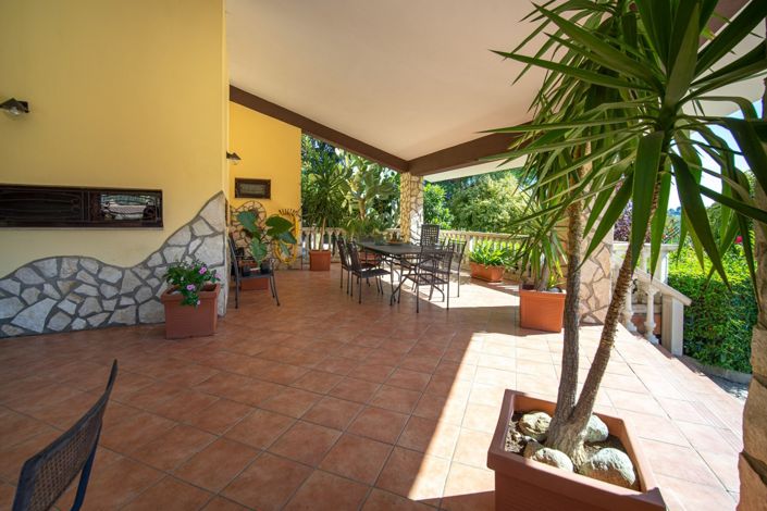 Image No.8-Villa de 5 chambres à vendre à Montalto Uffugo