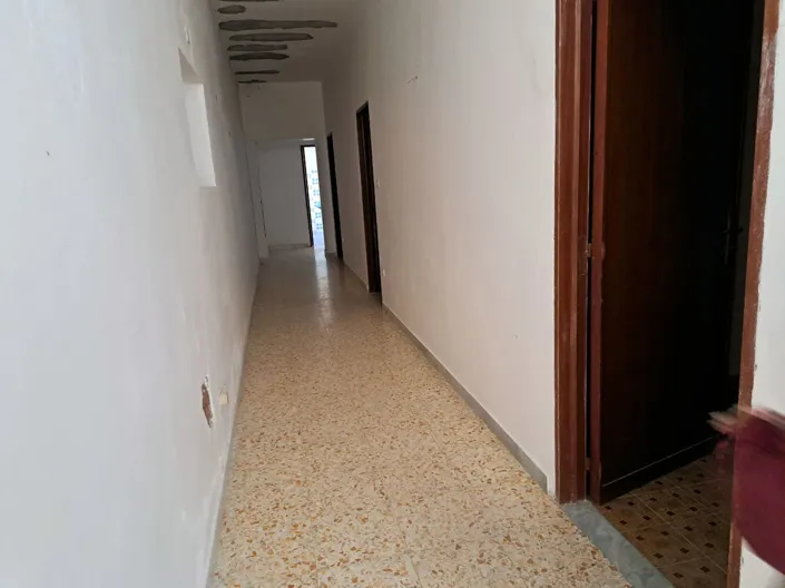 Image No.14-4 Bed Farmhouse for sale