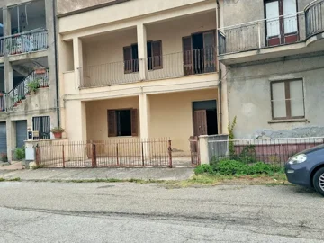 1 - Calabre, Maison