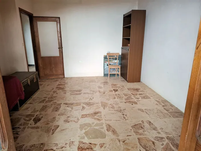 Image No.6-2 Bed House for sale