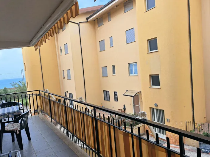 Image No.18-2 Bed Apartment for sale