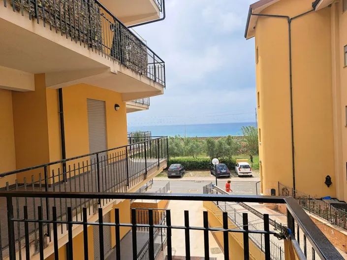 Image No.19-2 Bed Apartment for sale