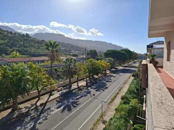 Image No.5-Appartement de 3 chambres à vendre à Falconara Albanese