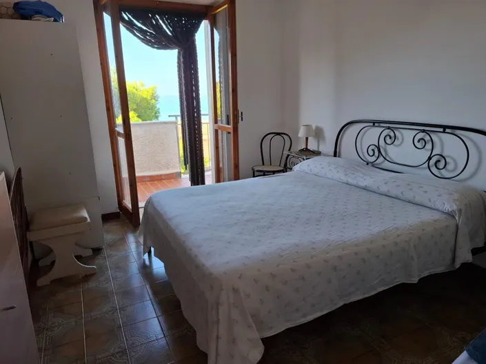 Image No.8-Appartement de 3 chambres à vendre à Falconara Albanese