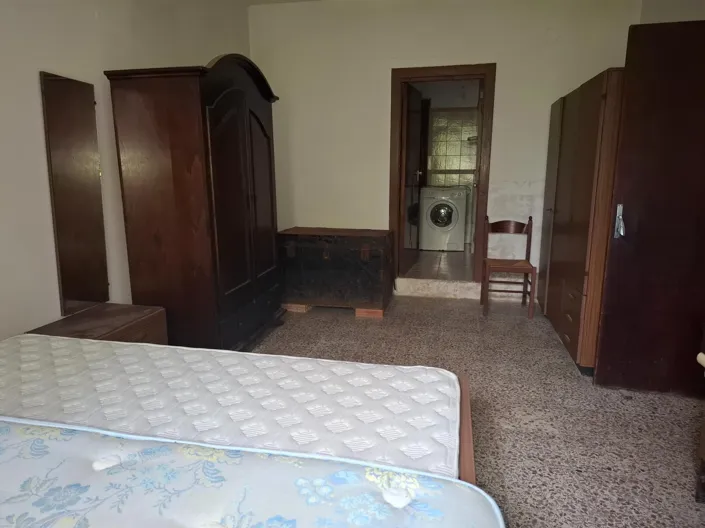 Image No.45-2 Bed Farmhouse for sale