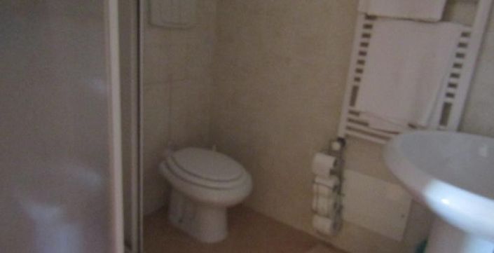 Image No.12-1 Bed House for sale