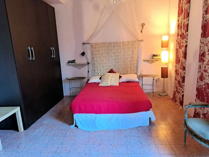 Image No.14-2 Bed Property for sale