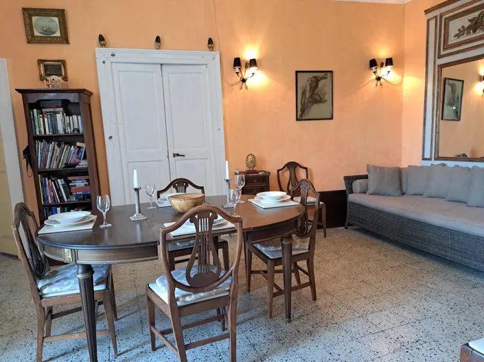 Image No.17-2 Bed Property for sale