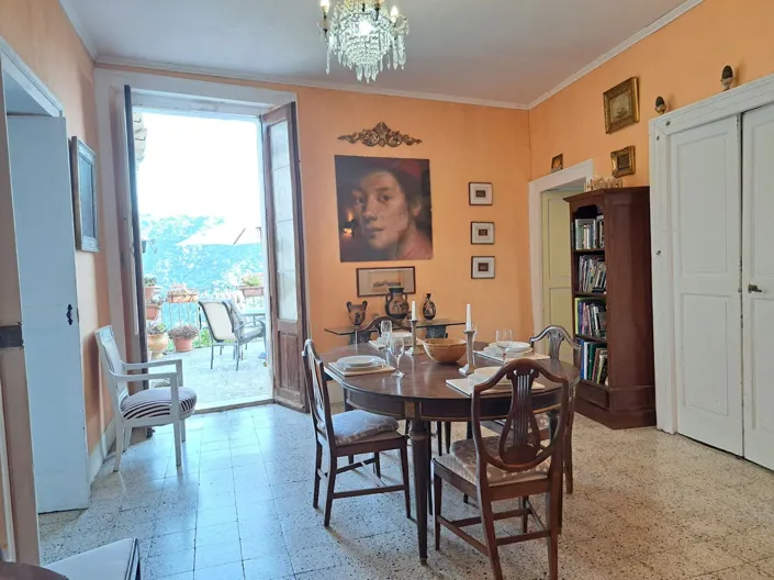 Image No.18-2 Bed Property for sale