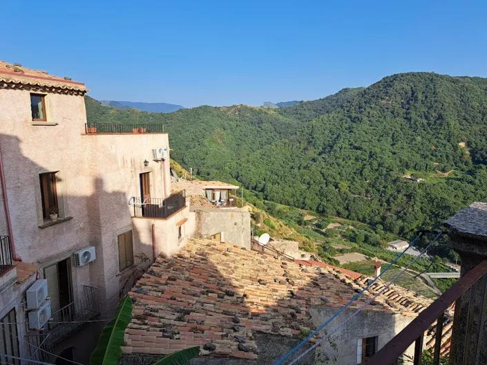 Image No.35-2 Bed Property for sale