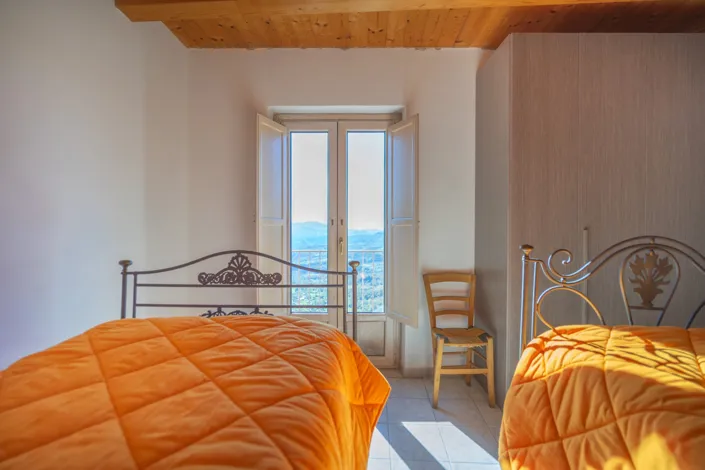 Image No.13-3 Bed Townhouse for sale