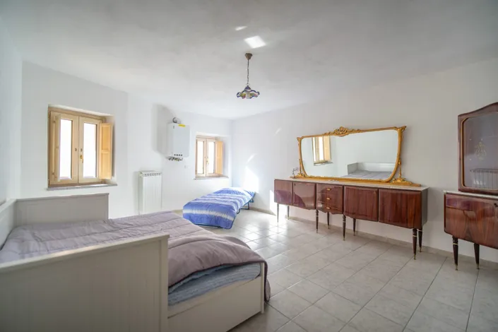 Image No.16-3 Bed Townhouse for sale