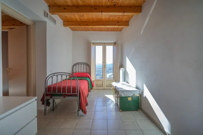 Image No.5-3 Bed Townhouse for sale