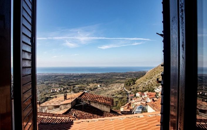 Image No.4-3 Bed Property for sale