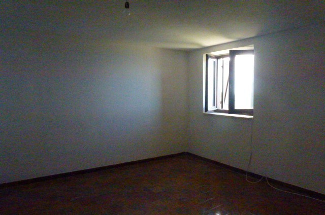 Image No.11-2 Bed Property for sale