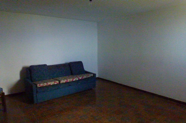 Image No.12-2 Bed Property for sale