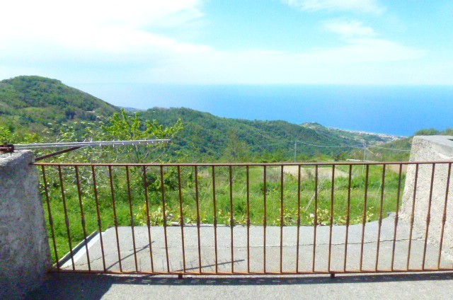 Image No.13-2 Bed Property for sale