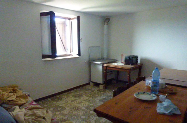 Image No.14-2 Bed Property for sale