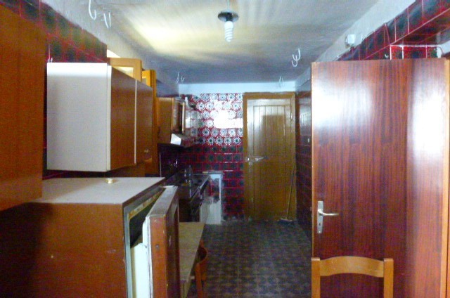 Image No.18-2 Bed Property for sale