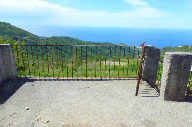 Image No.19-2 Bed Property for sale