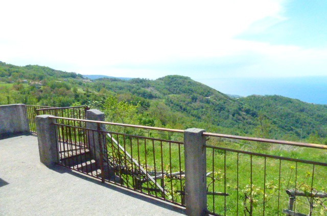 Image No.20-2 Bed Property for sale