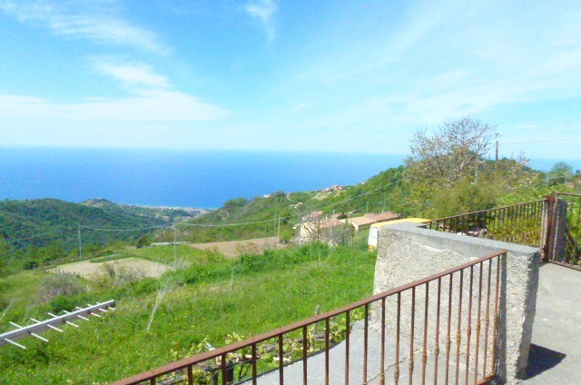 Image No.21-2 Bed Property for sale