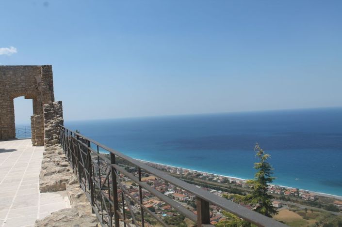 Image No.20-3 Bed Apartment for sale