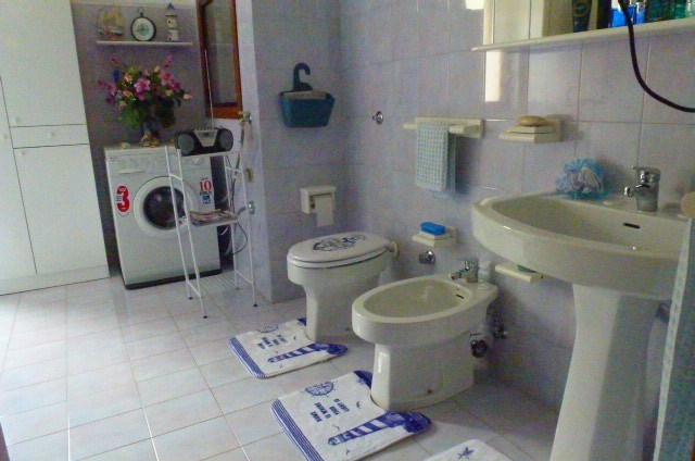 Image No.12-4 Bed Villa for sale