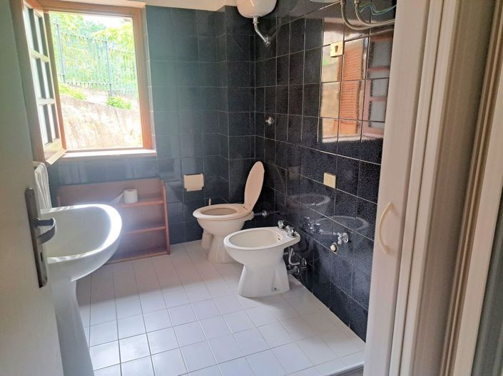 Image No.11-4 Bed House for sale