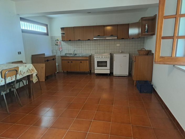 Image No.15-4 Bed House for sale