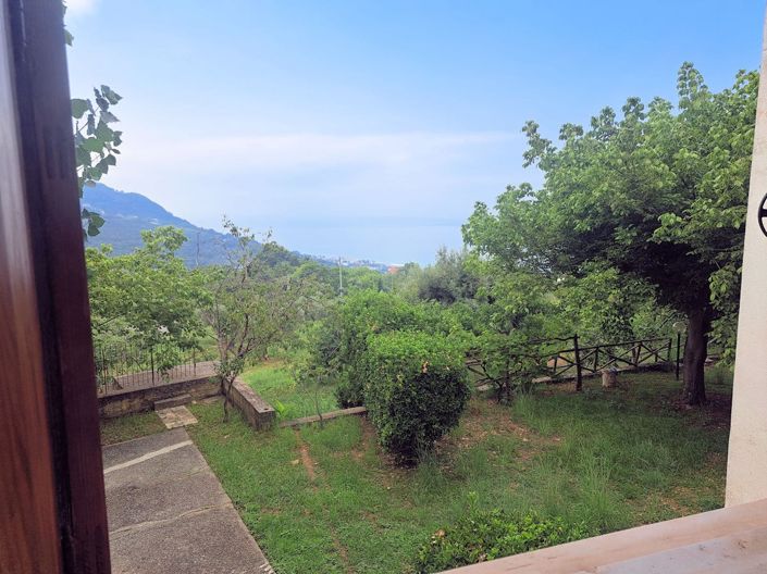 Image No.26-4 Bed House for sale