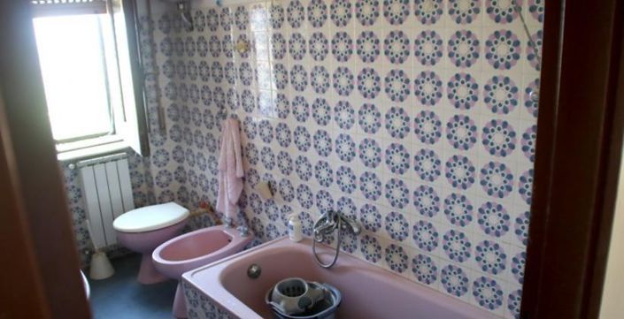 Image No.5-2 Bed House for sale