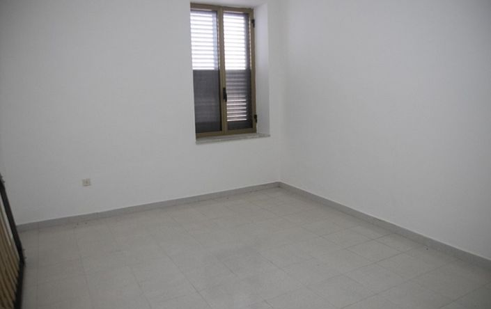 Image No.7-2 Bed Property for sale