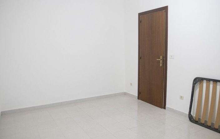 Image No.8-2 Bed Property for sale