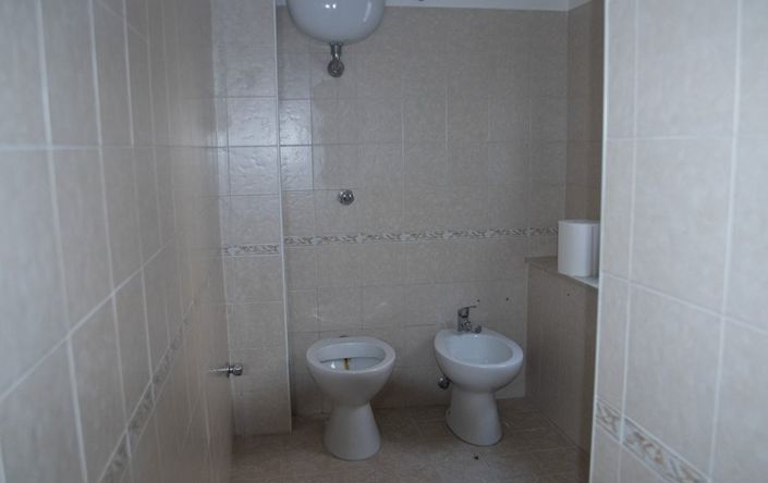 Image No.9-2 Bed Property for sale