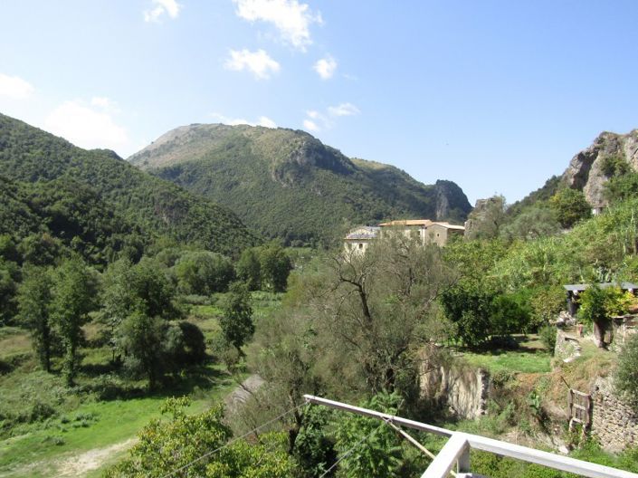 Image No.16-2 Bed Property for sale