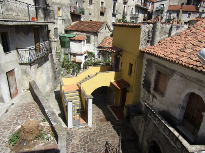 Image No.9-2 Bed Property for sale